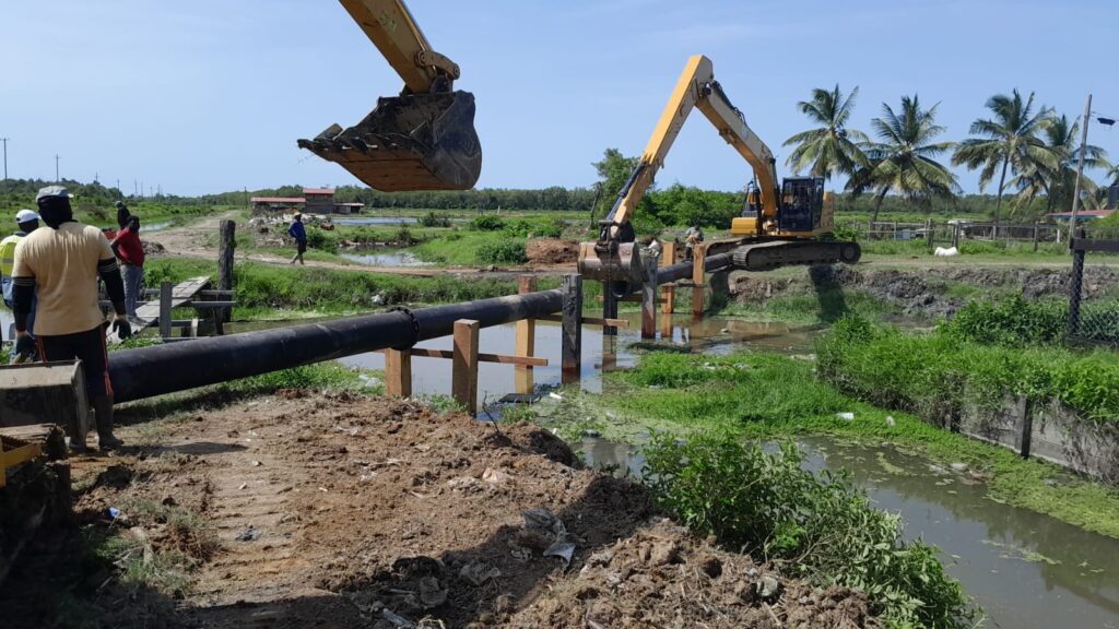 Pipe Laying Service: Trench Crossing